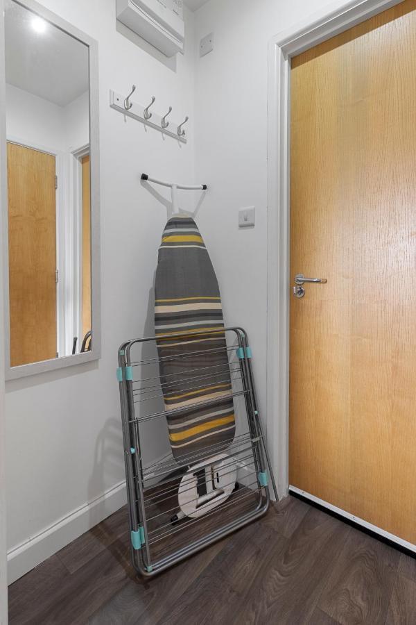 Exeter City Centre Apartments Stoop Apartment ภายนอก รูปภาพ
